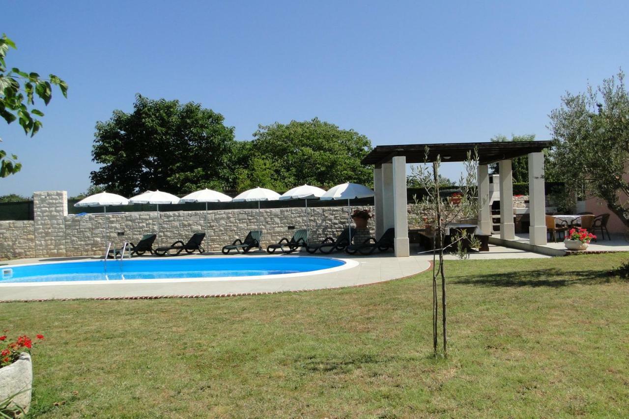 Apartments Villa Maran Умаг Экстерьер фото