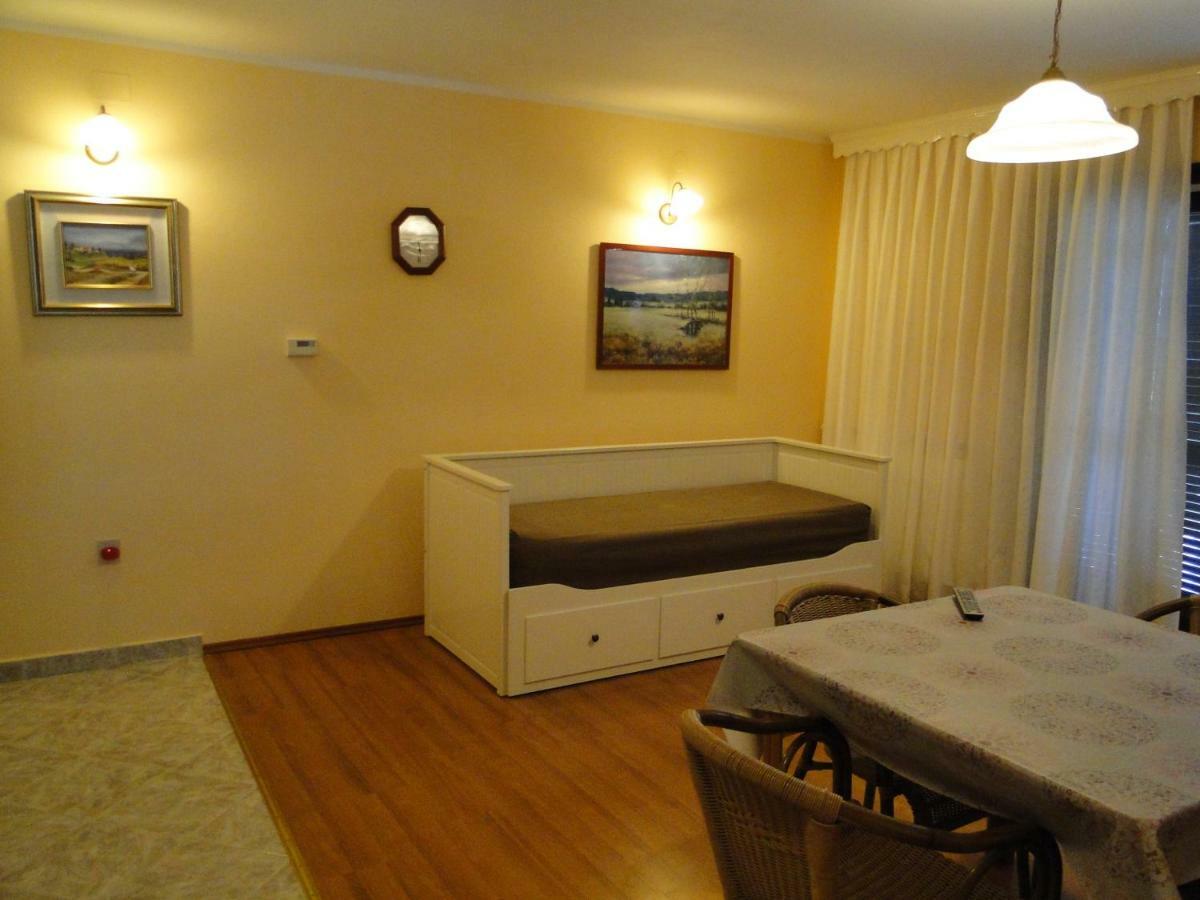 Apartments Villa Maran Умаг Экстерьер фото